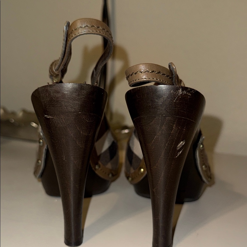 Burberry Tan & Black Check Slingback Heels - Picture 7 of 9